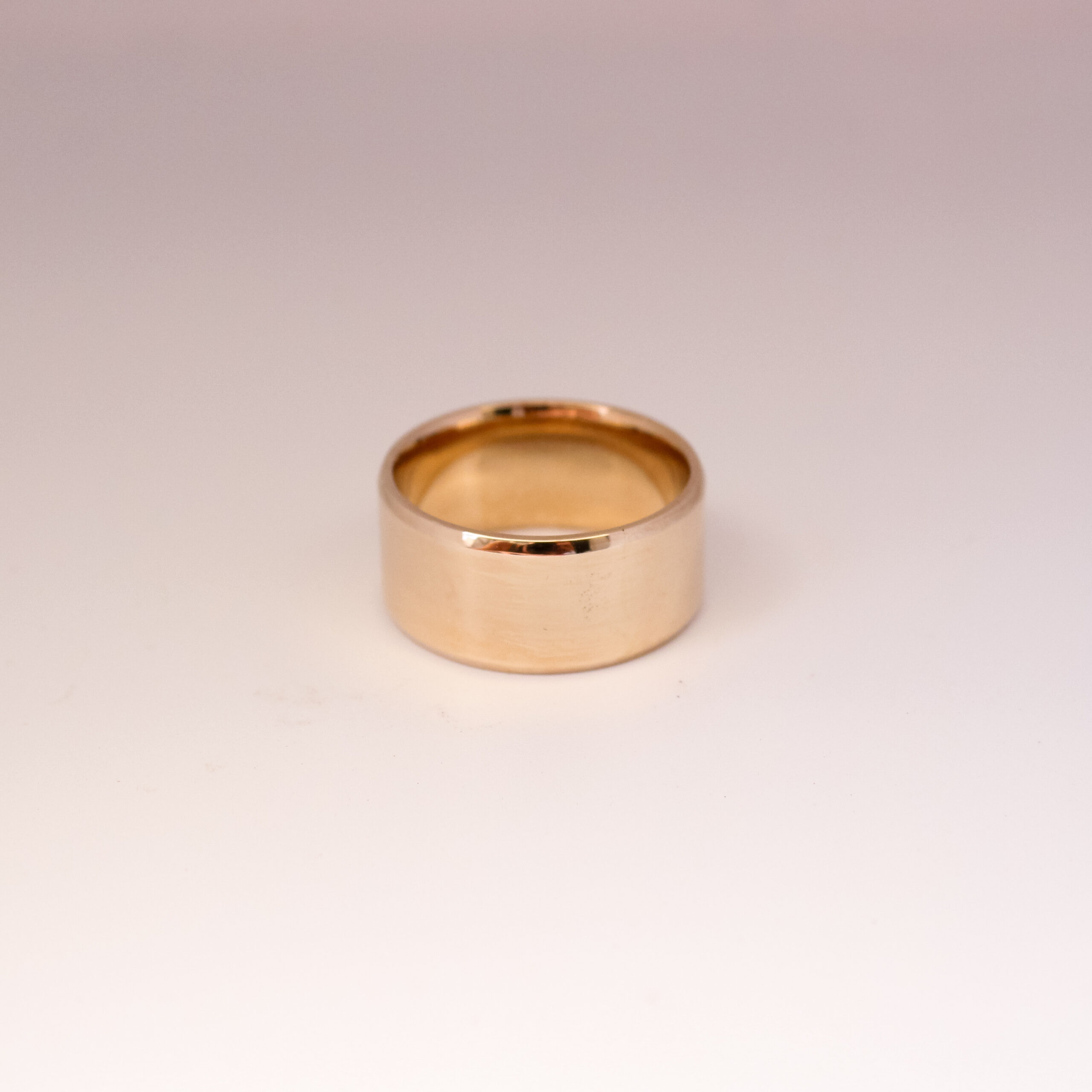 Men’s 9k yellow gold 10mm wide band